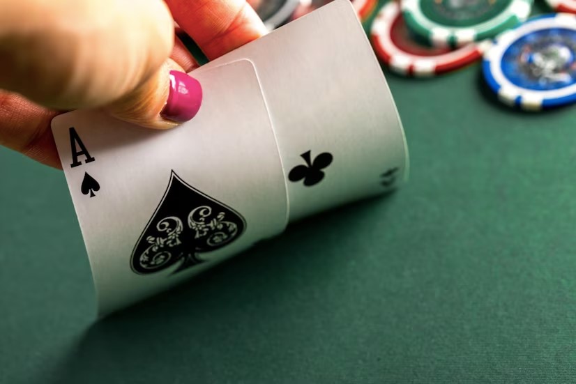 Kesenangan Poker: Mengapa Poker Masih Populer di Era Online
